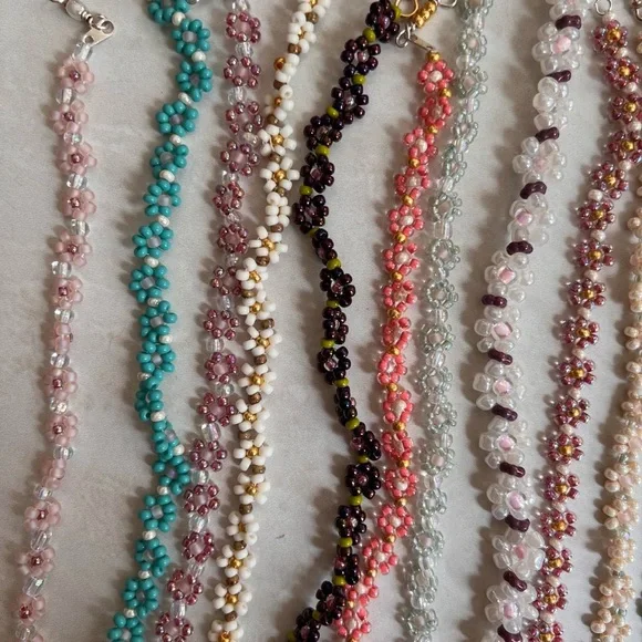 Colorful Flower Beaded Bracelet - Picture 8 of 8